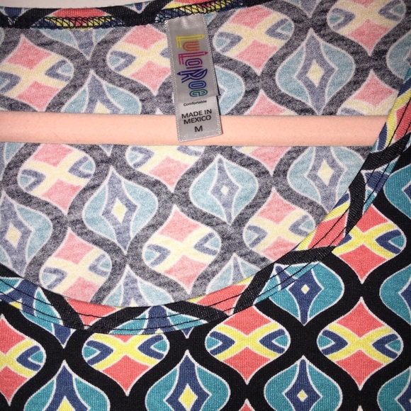 LulaRoe Perfect Tee - Picture 2 of 2